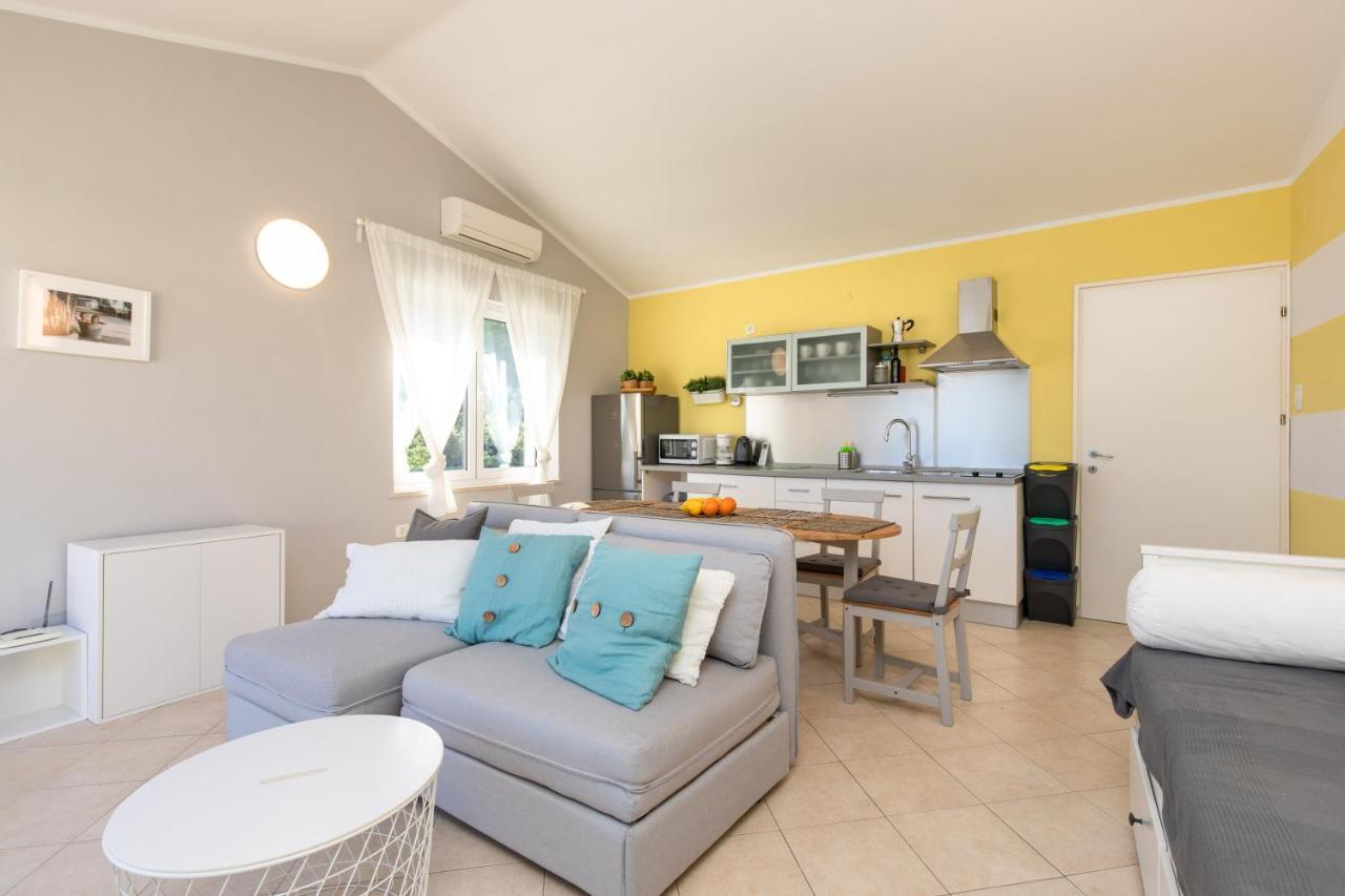 Apartment Portapisana Just 50M From The Beach Krk Town Esterno foto