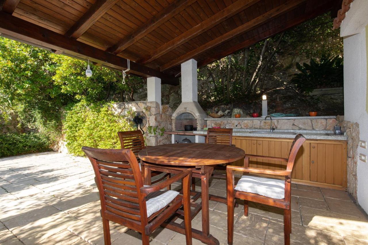 Apartment Portapisana Just 50M From The Beach Krk Town Esterno foto