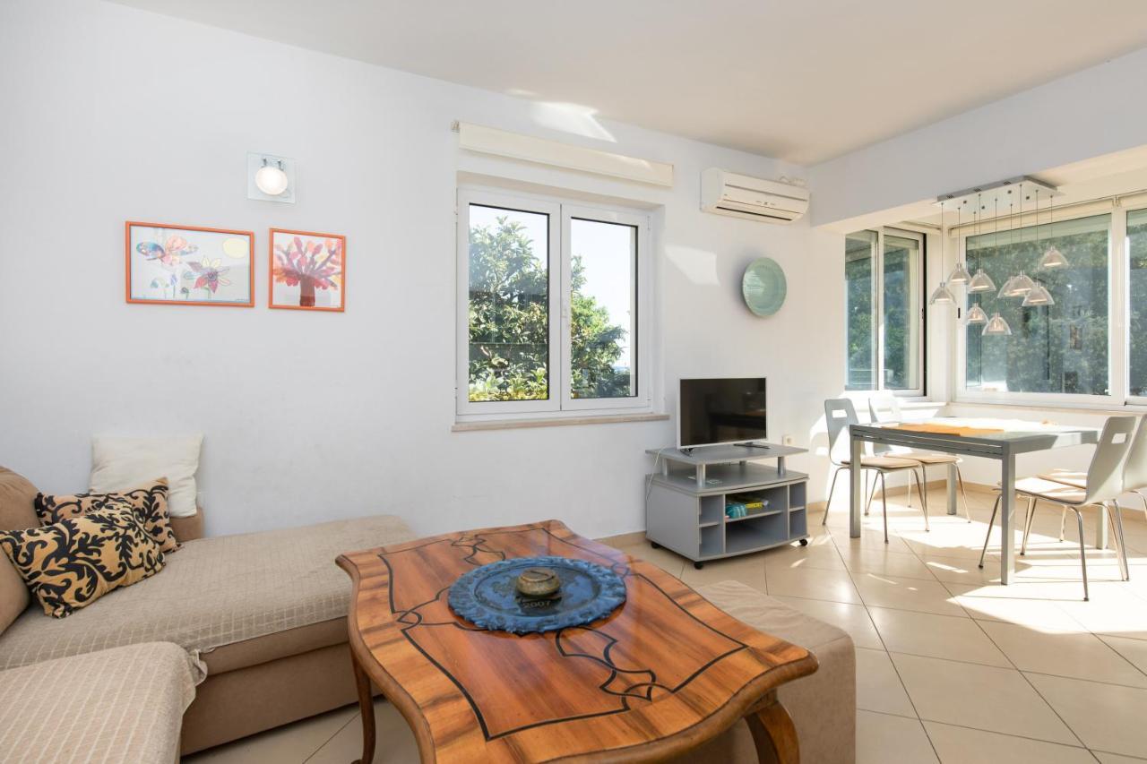 Apartment Portapisana Just 50M From The Beach Krk Town Esterno foto