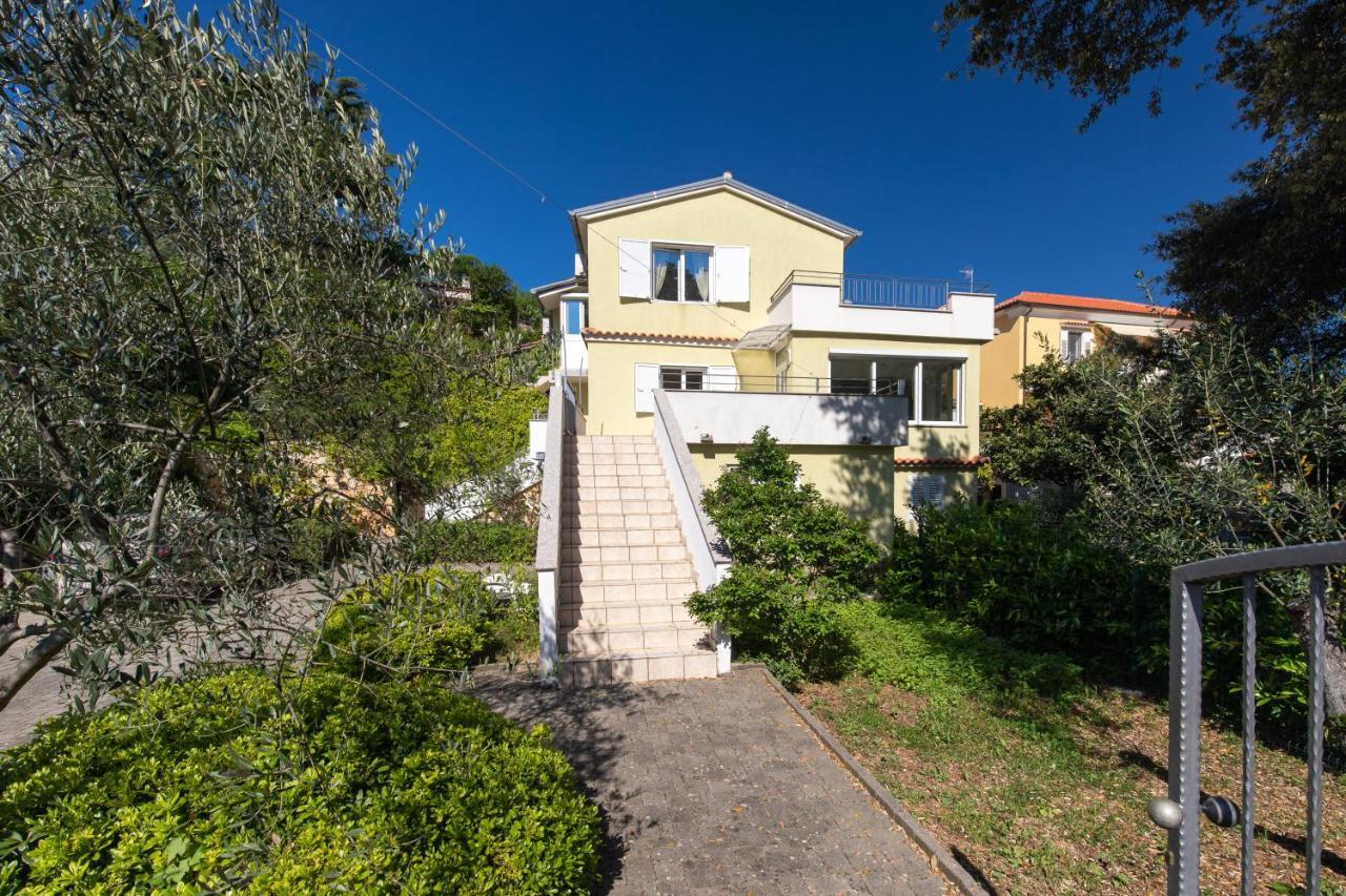 Apartment Portapisana Just 50M From The Beach Krk Town Esterno foto