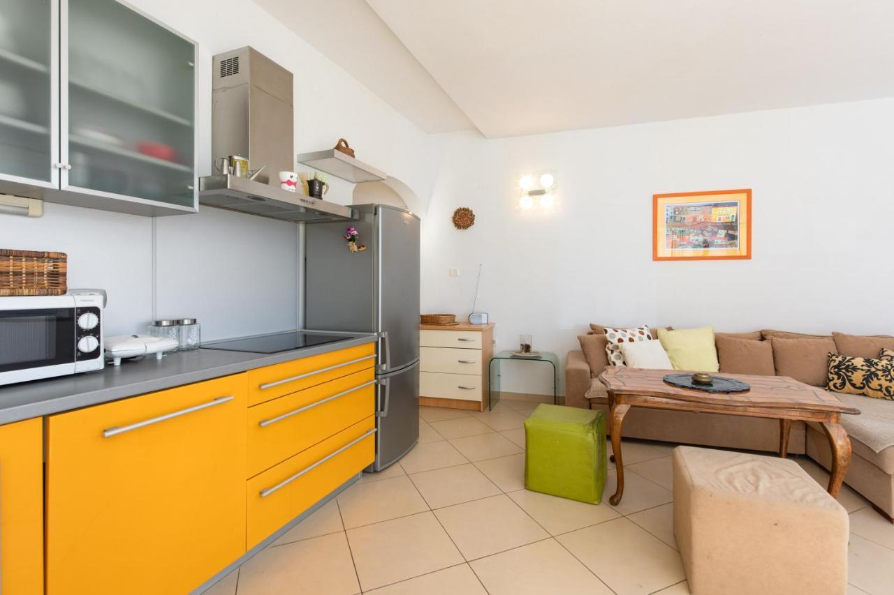 Apartment Portapisana Just 50M From The Beach Krk Town Esterno foto